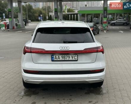 Белый Ауди E-Tron, объемом двигателя 0 л и пробегом 116 тыс. км за 27900 $, фото 5 на Automoto.ua
