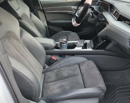 Білий Ауді E-Tron, об'ємом двигуна 0 л та пробігом 184 тис. км за 34500 $, фото 23 на Automoto.ua