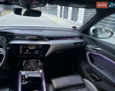 Білий Ауді E-Tron, об'ємом двигуна 0 л та пробігом 83 тис. км за 35000 $, фото 28 на Automoto.ua