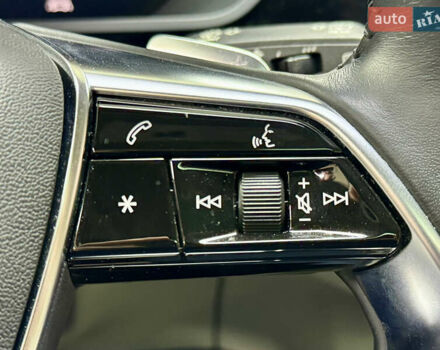 Білий Ауді E-Tron, об'ємом двигуна 0 л та пробігом 36 тис. км за 35000 $, фото 76 на Automoto.ua