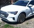 Білий Ауді E-Tron, об'ємом двигуна 0 л та пробігом 63 тис. км за 39000 $, фото 8 на Automoto.ua