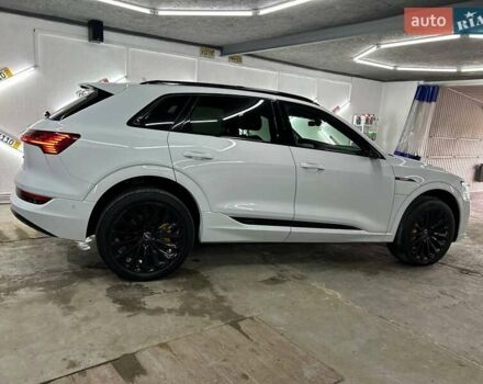 Белый Ауди E-Tron, объемом двигателя 0 л и пробегом 189 тыс. км за 28000 $, фото 27 на Automoto.ua