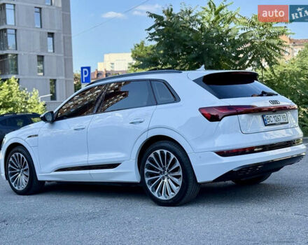 Білий Ауді E-Tron, об'ємом двигуна 0 л та пробігом 80 тис. км за 31400 $, фото 8 на Automoto.ua