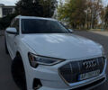 Білий Ауді E-Tron, об'ємом двигуна 0 л та пробігом 91 тис. км за 31100 $, фото 3 на Automoto.ua