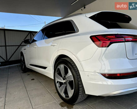 Белый Ауди E-Tron, объемом двигателя 0 л и пробегом 84 тыс. км за 29500 $, фото 10 на Automoto.ua