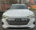 Білий Ауді E-Tron, об'ємом двигуна 0 л та пробігом 112 тис. км за 27500 $, фото 1 на Automoto.ua
