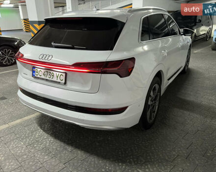 Білий Ауді E-Tron, об'ємом двигуна 0 л та пробігом 130 тис. км за 31900 $, фото 9 на Automoto.ua