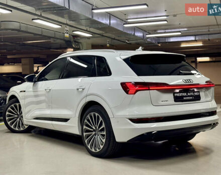 Білий Ауді E-Tron, об'ємом двигуна 0 л та пробігом 36 тис. км за 35000 $, фото 23 на Automoto.ua