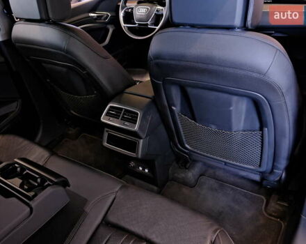 Белый Ауди E-Tron, объемом двигателя 0 л и пробегом 46 тыс. км за 31900 $, фото 55 на Automoto.ua