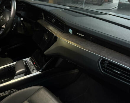 Белый Ауди E-Tron, объемом двигателя 0 л и пробегом 66 тыс. км за 26500 $, фото 13 на Automoto.ua