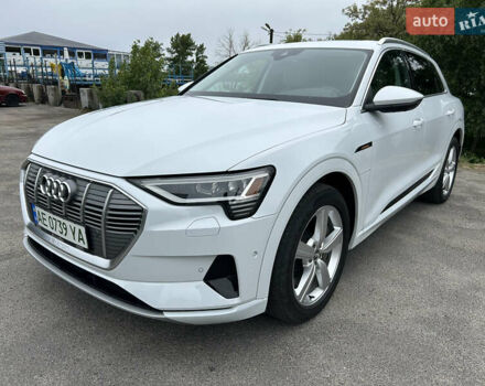 Белый Ауди E-Tron, объемом двигателя 0 л и пробегом 43 тыс. км за 35900 $, фото 2 на Automoto.ua