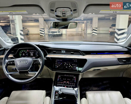 Білий Ауді E-Tron, об'ємом двигуна 0 л та пробігом 36 тис. км за 35000 $, фото 55 на Automoto.ua