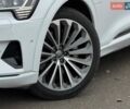 Белый Ауди E-Tron, объемом двигателя 0 л и пробегом 87 тыс. км за 28000 $, фото 6 на Automoto.ua