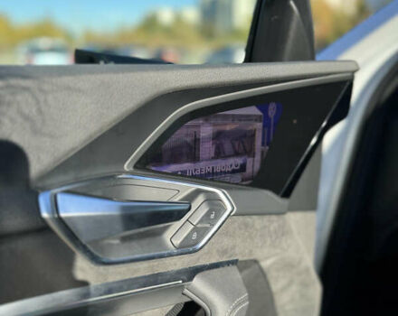Белый Ауди E-Tron, объемом двигателя 0 л и пробегом 150 тыс. км за 28000 $, фото 24 на Automoto.ua
