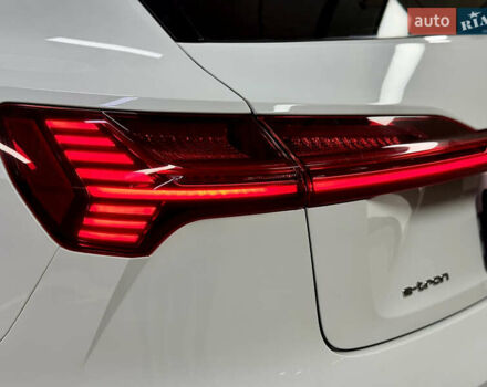 Білий Ауді E-Tron, об'ємом двигуна 0 л та пробігом 36 тис. км за 35000 $, фото 34 на Automoto.ua