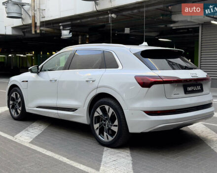 Белый Ауди E-Tron, объемом двигателя 0 л и пробегом 42 тыс. км за 33700 $, фото 4 на Automoto.ua