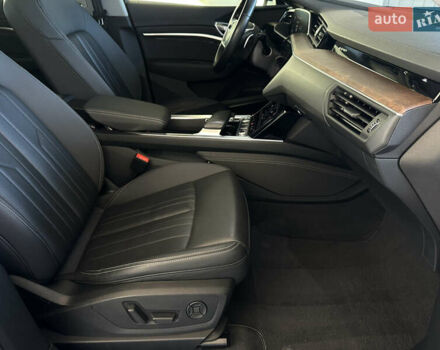 Белый Ауди E-Tron, объемом двигателя 0 л и пробегом 84 тыс. км за 29500 $, фото 18 на Automoto.ua