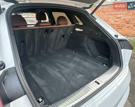 Білий Ауді E-Tron, об'ємом двигуна 0 л та пробігом 112 тис. км за 27500 $, фото 49 на Automoto.ua