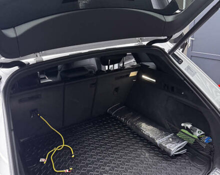 Белый Ауди E-Tron, объемом двигателя 0 л и пробегом 150 тыс. км за 32000 $, фото 5 на Automoto.ua