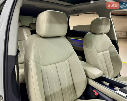 Білий Ауді E-Tron, об'ємом двигуна 0 л та пробігом 36 тис. км за 35000 $, фото 39 на Automoto.ua