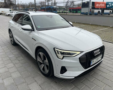 Білий Ауді E-Tron, об'ємом двигуна 0 л та пробігом 83 тис. км за 35000 $, фото 7 на Automoto.ua