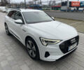 Білий Ауді E-Tron, об'ємом двигуна 0 л та пробігом 83 тис. км за 35000 $, фото 7 на Automoto.ua