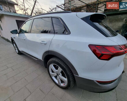 Білий Ауді E-Tron, об'ємом двигуна 0 л та пробігом 184 тис. км за 34500 $, фото 9 на Automoto.ua