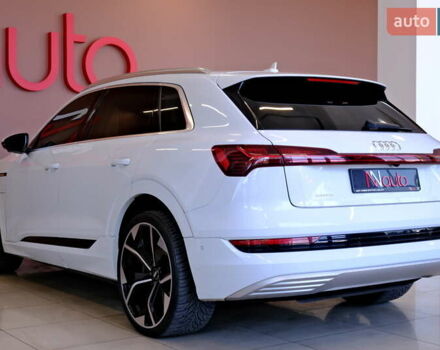 Белый Ауди E-Tron, объемом двигателя 0 л и пробегом 46 тыс. км за 31900 $, фото 25 на Automoto.ua