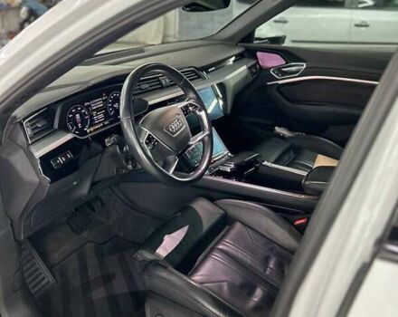 Белый Ауди E-Tron, объемом двигателя 0 л и пробегом 189 тыс. км за 28000 $, фото 26 на Automoto.ua
