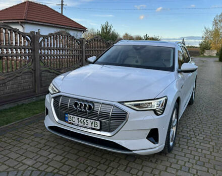 Ауди E-Tron 2019 в Львове на Automoto.ua Белый Ауди E-Tron, объемом двигателя 0 л и пробегом 72 тыс. км за 33000 $, фото 2 на Automoto.ua