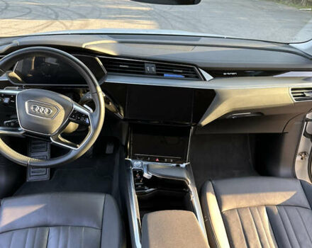 Ауди E-Tron 2019 в Ужгороде на Automoto.ua Белый Ауди E-Tron, объемом двигателя 0 л и пробегом 130 тыс. км за 25000 $, фото 4 на Automoto.ua