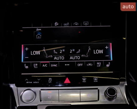 Белый Ауди E-Tron, объемом двигателя 0 л и пробегом 46 тыс. км за 31900 $, фото 43 на Automoto.ua