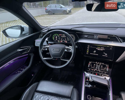 Білий Ауді E-Tron, об'ємом двигуна 0 л та пробігом 83 тис. км за 35000 $, фото 27 на Automoto.ua