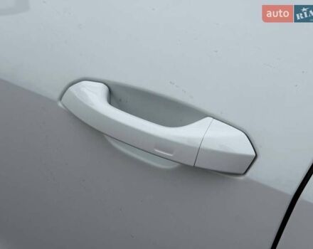 Белый Ауди E-Tron, объемом двигателя 0 л и пробегом 87 тыс. км за 28000 $, фото 36 на Automoto.ua