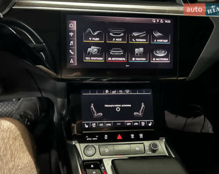 Білий Ауді E-Tron, об'ємом двигуна 0 л та пробігом 130 тис. км за 31900 $, фото 22 на Automoto.ua