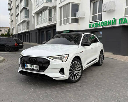 Белый Ауди E-Tron, объемом двигателя 0 л и пробегом 59 тыс. км за 32499 $, фото 2 на Automoto.ua