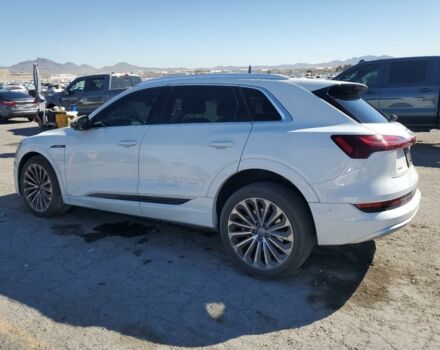 Белый Ауди E-Tron, объемом двигателя 0 л и пробегом 59 тыс. км за 22000 $, фото 3 на Automoto.ua