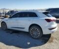 Белый Ауди E-Tron, объемом двигателя 0 л и пробегом 59 тыс. км за 22000 $, фото 3 на Automoto.ua