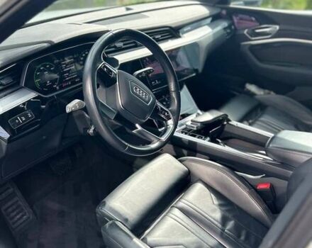 Белый Ауди E-Tron, объемом двигателя 0 л и пробегом 189 тыс. км за 28000 $, фото 17 на Automoto.ua