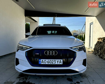 Белый Ауди E-Tron, объемом двигателя 0 л и пробегом 84 тыс. км за 29500 $, фото 5 на Automoto.ua