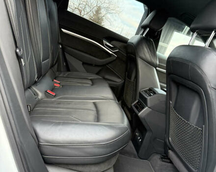 Белый Ауди E-Tron, объемом двигателя 0 л и пробегом 150 тыс. км за 28750 $, фото 29 на Automoto.ua