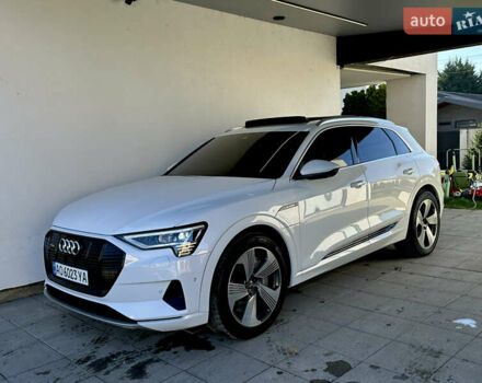 Белый Ауди E-Tron, объемом двигателя 0 л и пробегом 84 тыс. км за 29500 $, фото 2 на Automoto.ua