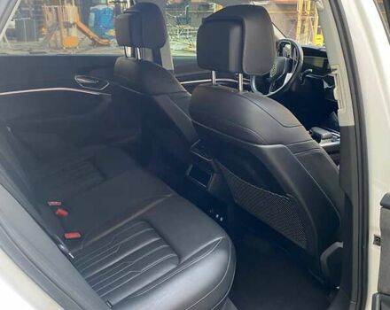 Белый Ауди E-Tron, объемом двигателя 0 л и пробегом 106 тыс. км за 32000 $, фото 19 на Automoto.ua