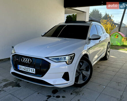 Белый Ауди E-Tron, объемом двигателя 0 л и пробегом 84 тыс. км за 29500 $, фото 1 на Automoto.ua