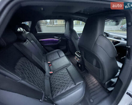 Білий Ауді E-Tron, об'ємом двигуна 0 л та пробігом 83 тис. км за 35000 $, фото 40 на Automoto.ua