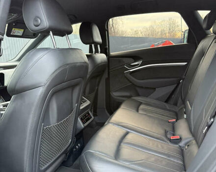 Белый Ауди E-Tron, объемом двигателя 0 л и пробегом 150 тыс. км за 28750 $, фото 28 на Automoto.ua