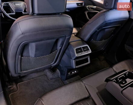 Белый Ауди E-Tron, объемом двигателя 0 л и пробегом 46 тыс. км за 31900 $, фото 51 на Automoto.ua