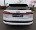 Белый Ауди E-Tron, объемом двигателя 0 л и пробегом 87 тыс. км за 28000 $, фото 30 на Automoto.ua