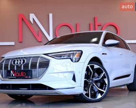 Белый Ауди E-Tron, объемом двигателя 0 л и пробегом 46 тыс. км за 31900 $, фото 17 на Automoto.ua