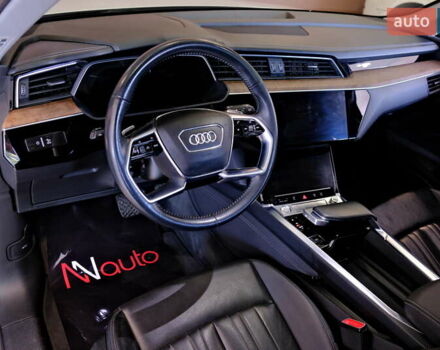 Белый Ауди E-Tron, объемом двигателя 0 л и пробегом 46 тыс. км за 31900 $, фото 47 на Automoto.ua